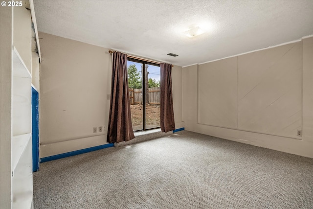 16620 SE Ladd Ct, Milwaukie, OR 97267 - spare room featuring a textured ceiling and carpet