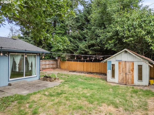 16620 SE Ladd Ct, Milwaukie, OR 97267 - fenced backyard with a storage shed