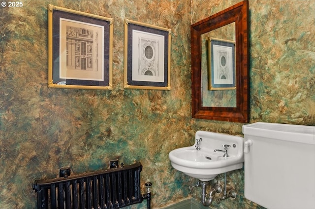 1965 SW Montgomery Pl, Portland, OR 97201 - half bathroom with wallpapered walls and toilet