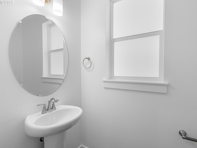 bathroom featuring sink