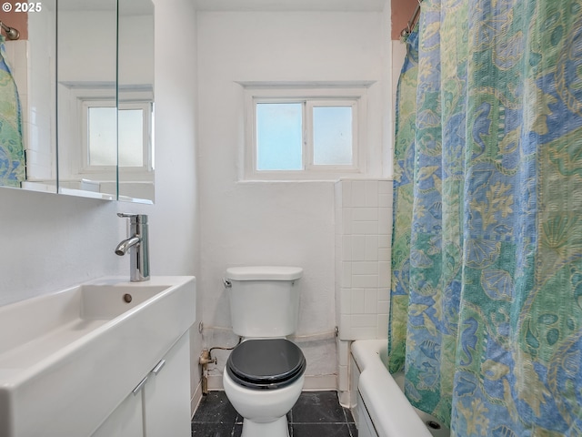 12226 SE Raymond St, Portland, OR 97236 - bathroom with toilet, vanity, and shower / bathtub combination with curtain