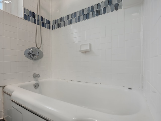 12226 SE Raymond St, Portland, OR 97236 - bathroom with shower / washtub combination