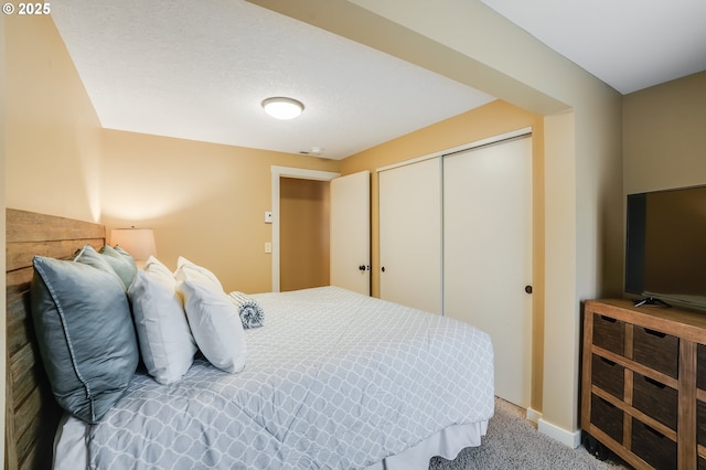 3664 W Chinook Ave, Cannon Beach, OR 97110 - bedroom featuring a closet and carpet