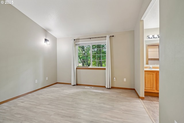 1041 40th St, Washougal, WA 98671 - unfurnished room with light wood-type flooring and baseboards