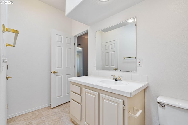 9341 N Pier Park Pl, Portland, OR 97203 - bathroom with vanity and toilet