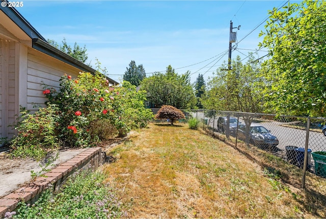 9341 N Pier Park Pl, Portland, OR 97203 - view of yard