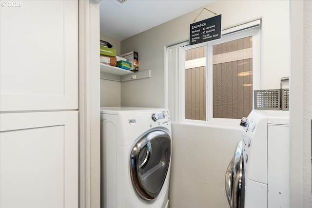 20657 SW Nantucket Ln, Beaverton, OR 97006 - laundry area featuring separate washer and dryer