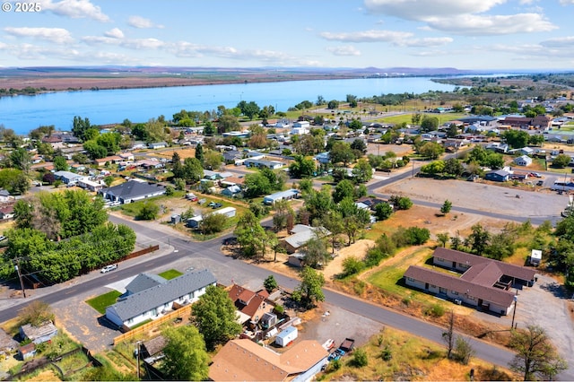600 NE Oregon Ave, Irrigon, OR 97844 - aerial perspective of suburban area with a nearby body of water