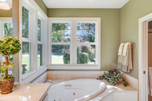 5632 Mac Way, Silverton, OR 97381 - full bath with a jetted tub