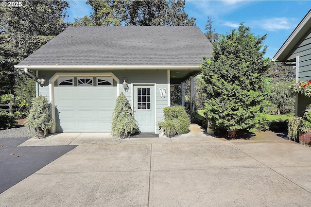 5632 Mac Way, Silverton, OR 97381 - garage featuring driveway