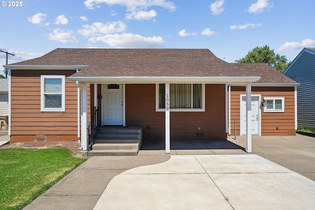 1059 16th Ave SW, Albany, OR 97321 - view of front facade with crawl space and roof with shingles