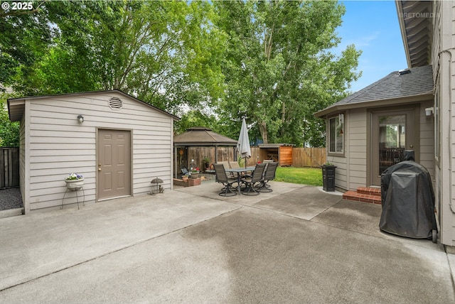 7100 SW 164th Ter, Beaverton, OR 97007 - fenced backyard with outdoor dining space and a patio area