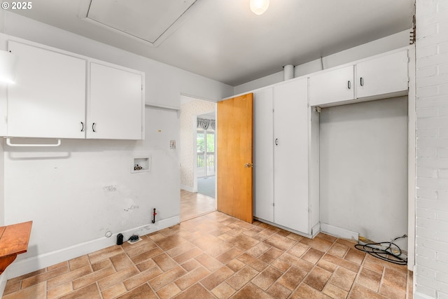 154 W Hickory St, Roseburg, OR 97471 - laundry area featuring hookup for a gas dryer, cabinet space, hookup for a washing machine, and light stone finish floors