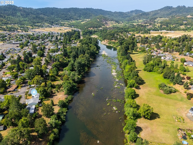154 W Hickory St, Roseburg, OR 97471 - bird's eye view of a water and mountain view