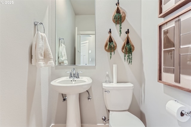 5990 Henshaw St SE, Albany, OR 97322 - bathroom featuring toilet and a sink