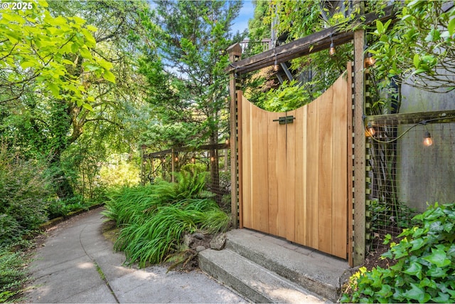 2687 NW Cornell Rd, Portland, OR 97210 - view of gate