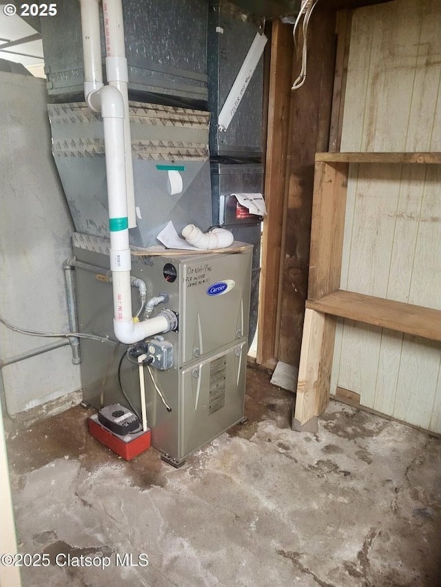 659 Florence Ave, Astoria, OR 97103 - utility room featuring heating unit