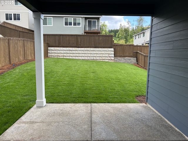 12176 SW Champlin Ln, Beaverton, OR 97007 - view of yard with a patio