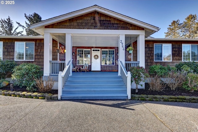 view of front facade with covered porch