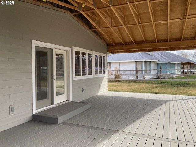 100 NW 7th Ave, John Day, OR 97845 - view of deck