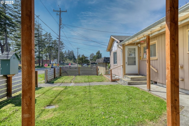 view of yard featuring fence