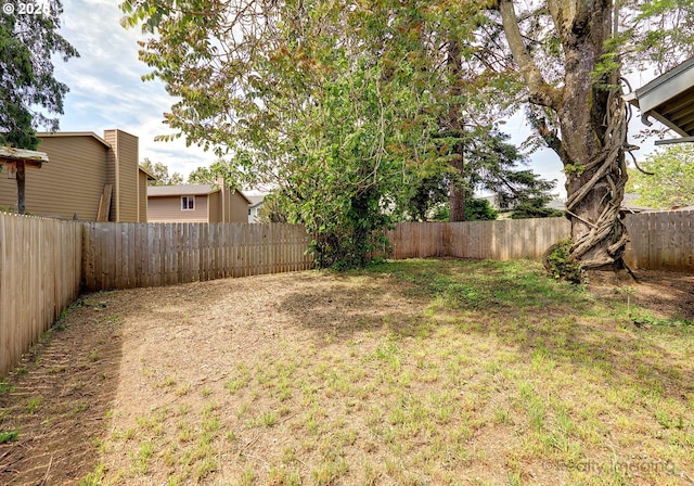 view of fenced backyard