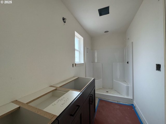 407 SE Shetterly Dr, Dallas, OR 97338 - bathroom featuring a shower and vanity