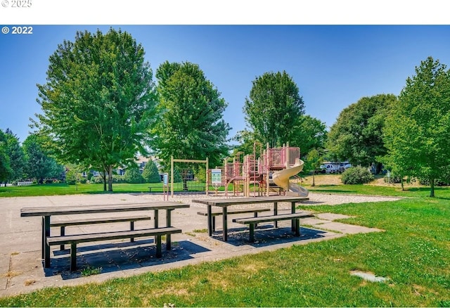 10800 SE 17th Cir Unit Q178, Vancouver, WA 98664 - view of home's community featuring a yard