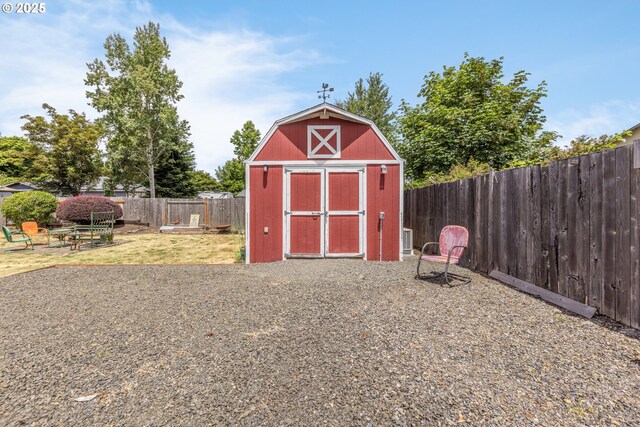 91161 N Miller St, Eugene, OR 97408 - view of shed featuring a fenced backyard