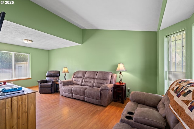 112 NE 11th St, Hermiston, OR 97838 - living room featuring plenty of natural light and light wood finished floors