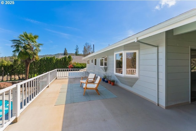 185 W Oriole Dr, Roseburg, OR 97471 - view of patio