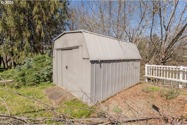 185 W Oriole Dr, Roseburg, OR 97471 - view of shed with fence