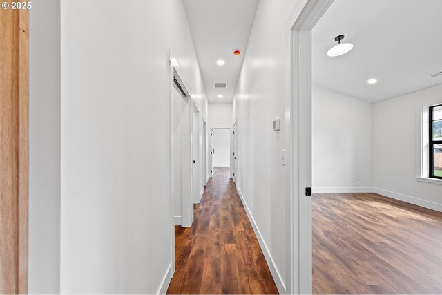 31395 Kenady Ln, Cottage Grove, OR 97424 - hall featuring dark wood-style floors, recessed lighting, and baseboards