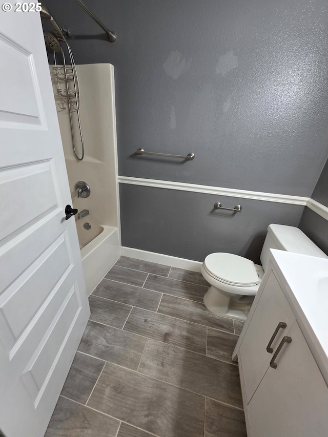 15503 NE 84th St, Vancouver, WA 98682 - full bathroom with toilet, vanity, tub / shower combination, and baseboards