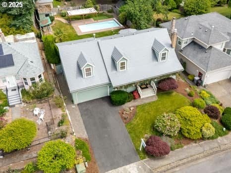 2487 Southslope Way W, Linn, OR 97068 - aerial perspective of suburban area