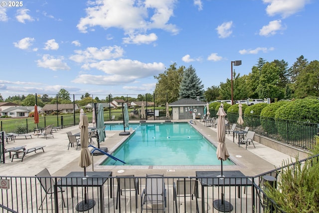 15565 SW 114th Ct Unit 23, Portland, OR 97224 - community pool with a patio