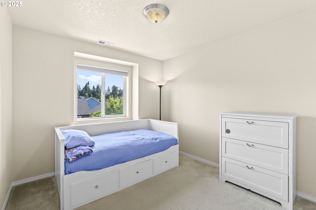 37125 Goldenrain St, Sandy, OR 97055 - bedroom with light carpet and a textured ceiling