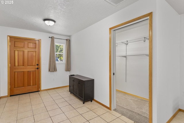 9275 SE Terrace View Ct, Amity, OR 97101 - foyer with baseboards and a textured ceiling