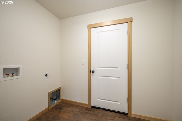440 NW Gutbrod St, Sheridan, OR 97378 - clothes washing area featuring electric dryer hookup, baseboards, hookup for a washing machine, dark wood finished floors, and laundry area