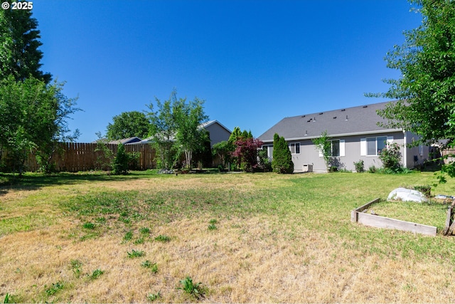 517 Anthony Dr, Boardman, OR 97818 - view of yard featuring a vegetable garden