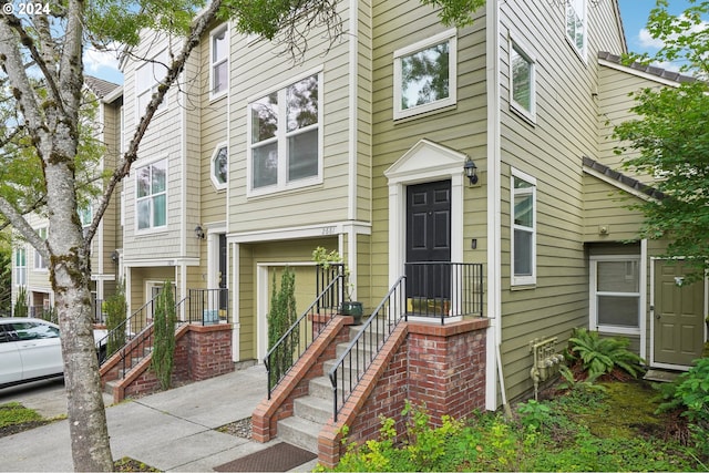 2681 NW Preston Ct, Portland, OR 97229 - view of multi unit property