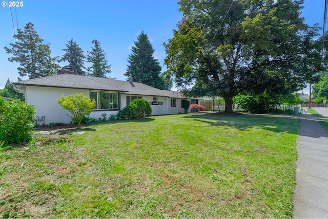 562 Gatch St, Woodburn, OR 97071 - view of yard