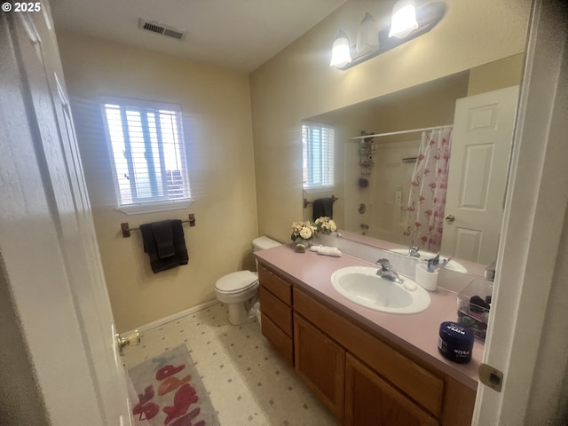 4733 Spring Meadow Ave, Eugene, OR 97404 - bathroom with vanity, a shower with shower curtain, and tile patterned floors