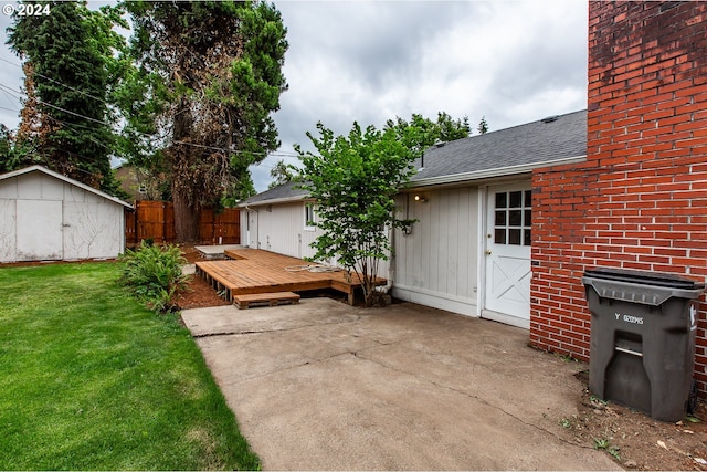 127 Roan Dr, Eugene, OR 97401 - view of patio featuring a wooden deck