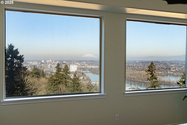 230 SW Florida St, Portland, OR 97219 - detailed view of nearby water