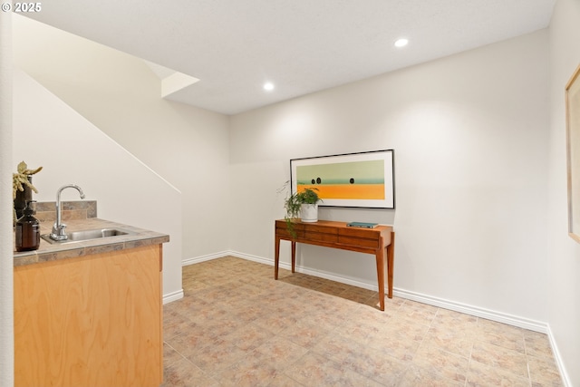 230 SW Florida St, Portland, OR 97219 - indoor wet bar featuring recessed lighting