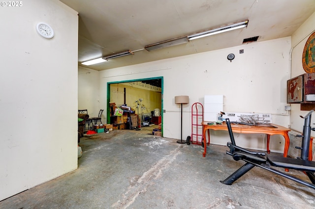 6620 SE Barbara Welch Rd, Portland, OR 97236 - view of garage