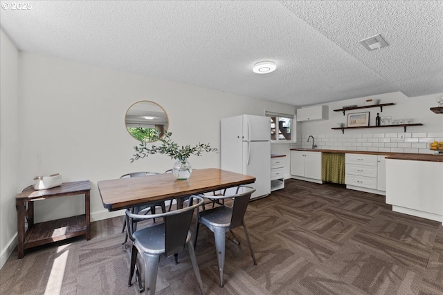 1941 NE 143rd Ave, Portland, OR 97230 - dining space with a textured ceiling