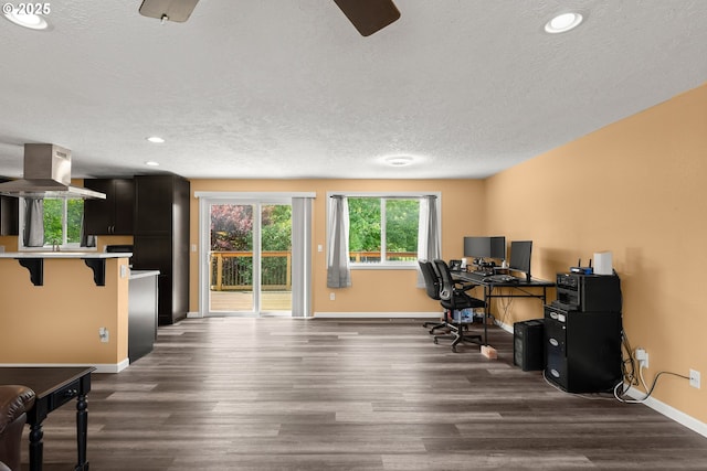 818 Chehalis Pl, Keizer, OR 97303 - home office with a textured ceiling, baseboards, dark wood-style floors, ceiling fan, and recessed lighting