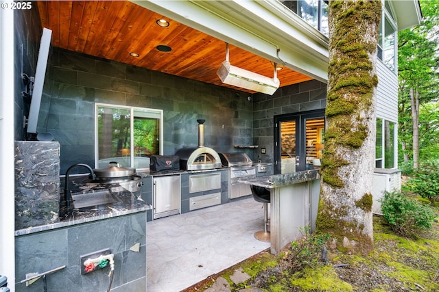 1311 NW 5th Ave, Camas, WA 98607 - view of patio featuring a sink